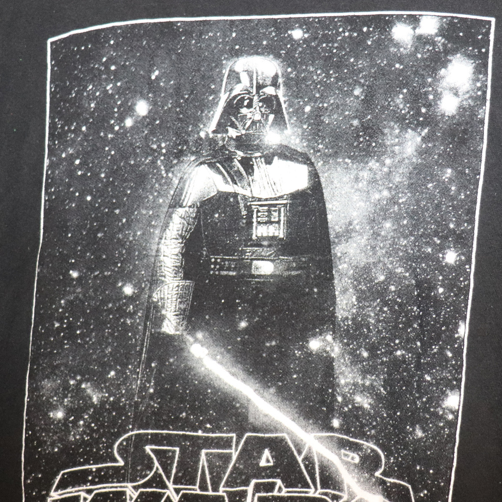Star Wars Darth Vader lightsaber Shirt Large